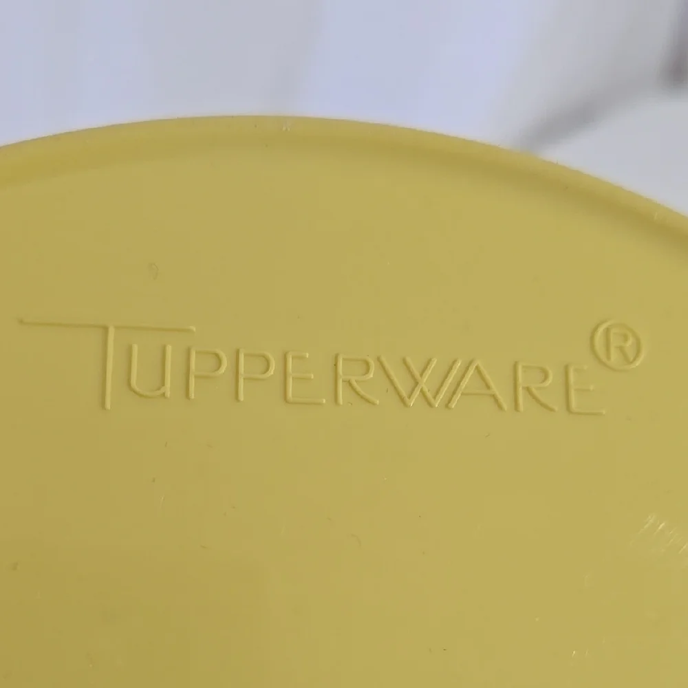 Tupperware Yellow Food Storage Container - Picture 2 of 7